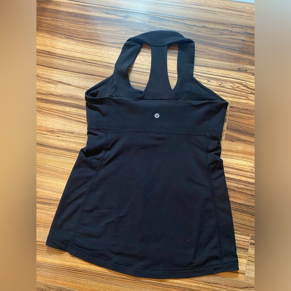 Lululemon sports top racer back size S - Picture 8 of 9